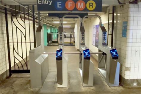 Man fatally hits head jumping NYC subway turnstile