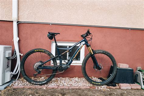 Orbea Rise M10 Review: A Lightweight E-Bike - Femme Cyclist