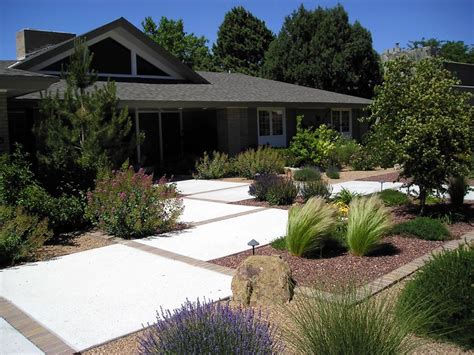 Low Maintenance Front Yard Landscaping - Landscaping Network