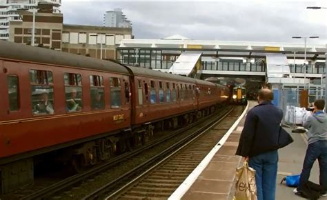 ETFE covered walkways at East Croydon Station - Architen Landrell