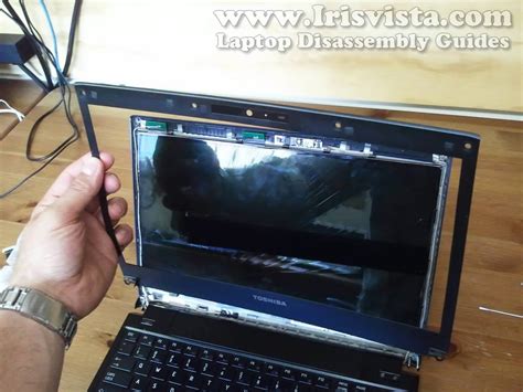 Toshiba Portege R705 R700 screen removal guide