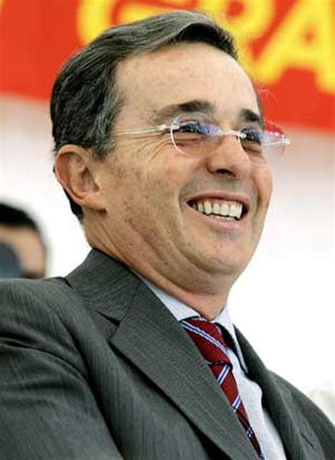 *Álvaro Uribe (presidente colombiano)