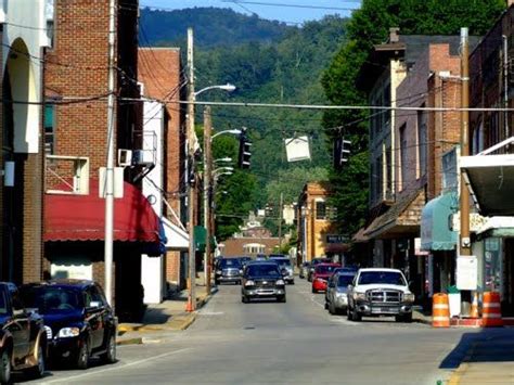 Streets of harlan Kentucky. | Kentucky travel, Harlan kentucky, Appalachia