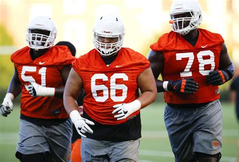 OSU football: In Aaron Cochran, Oklahoma State has a left tackle who ...