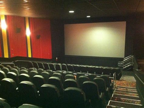 Warrenville Regal Cinema to Air Presidential Debate Wednesday | Wheaton, IL Patch