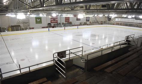 Committee works on plan for a new ice rink in Greenwich, but opposition heats up in part of ...