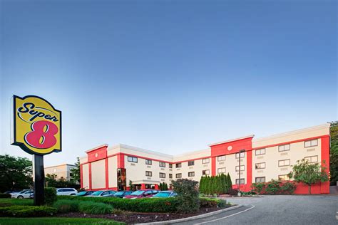 Super 8 by Wyndham Mahwah | Mahwah, NJ Hotels