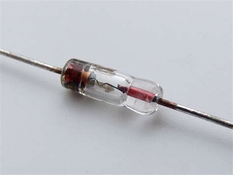 File:Germanium Diode 1N60.jpg - Wikipedia