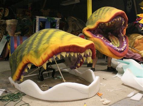 How To Make An Audrey 2 Puppet - Morgan Ralph