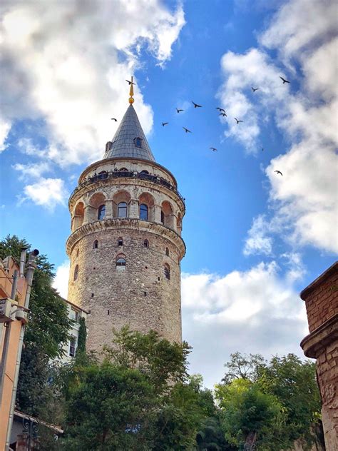 The Galata Tower, Istanbul. The World’s Oldest Tower Open to Visitors [OC] [1200x1600] : travel