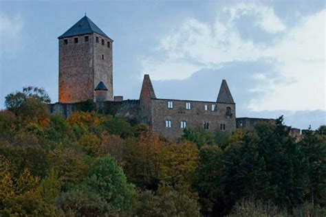 Lichtenberg Castle offers herb market, displays, tours - Kaiserslautern ...