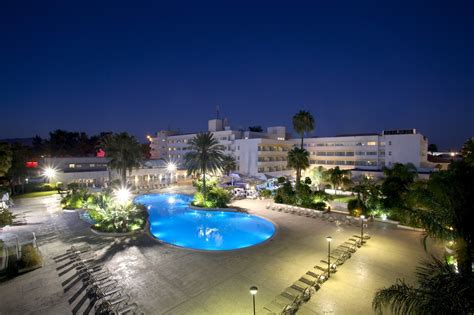 Louis Hotels | 5 Star Pool Hotel Cyprus | Hilton Park Nicosia