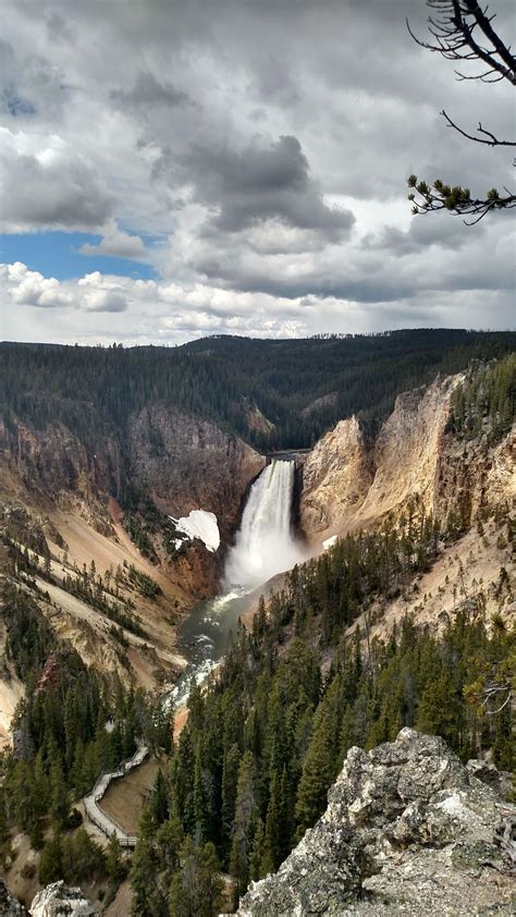 Breathtaking lower falls in the Grand Canyon of Yellowstone [OC ...