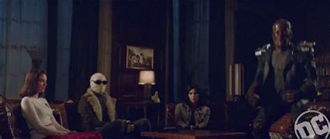 Cliff Steele Doom Patrol GIF - Cliff Steele Doom Patrol Doom Patrol Show - Discover & Share GIFs