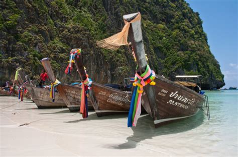 Maya Bay Boats | A group of long-tailed boats sit at anchor … | Flickr