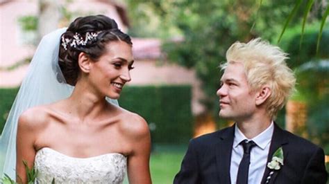 Deryck Whibley weds a year after organ failure