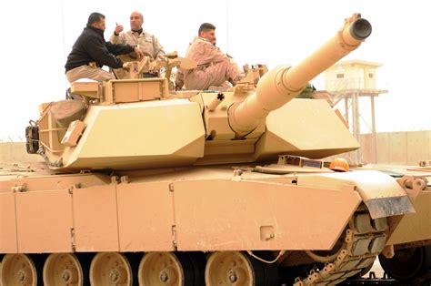 Iraqi Army Soldiers learn how to operate, maintain M1A1 tanks | Article ...