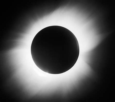 How Solar Eclipses Illuminate the Marvel of Science | WIRED