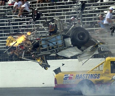 Geoff Bodine's 2000 Daytona Truck Series Crash : r/pics