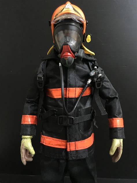 1/6 Gallery: Singapore Civil Defence Force (SCDF) - Fire Fighter