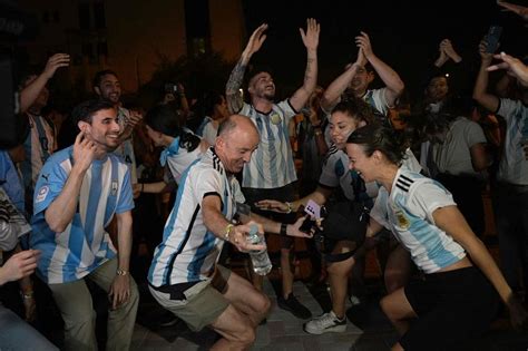 World Cup: Indian drums, Argentina fans greet Messi's arrival for World ...