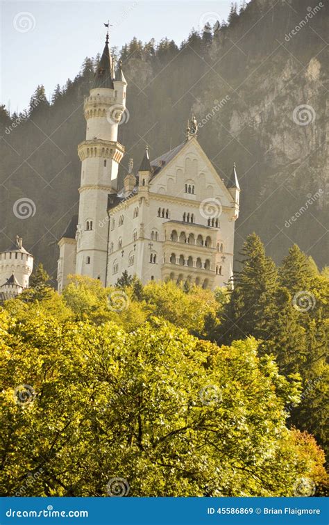 Neuschwanstein Castle stock image. Image of extent, kings - 45586869