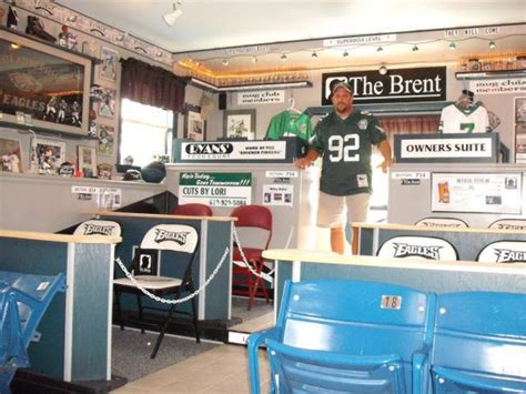 Philadelphia Eagles themed Man Cave | Man cave home bar, Man cave ...