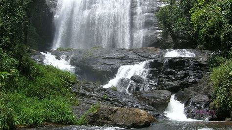 CHELAVARA FALLS - COORG Reviews, Information, Tourist Destinations, Tourists Attractions, India