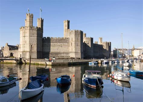 Caernarfon Castle | Definitive article for seniors - Odyssey Traveller