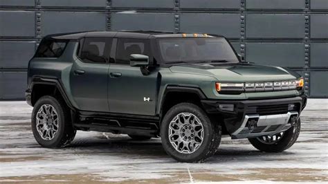 The New 2022 GMC Hummer EV Will Come in an SUV Variant