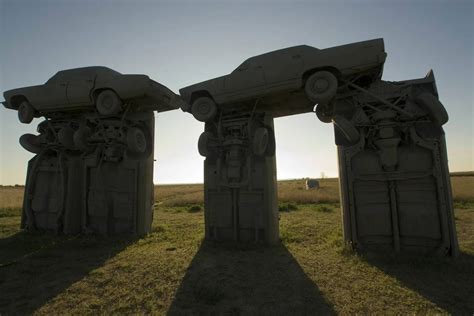 Carhenge, Stonehenge made of cars in Alliance, Nebraska 🚘🚘🚘 - Silly America