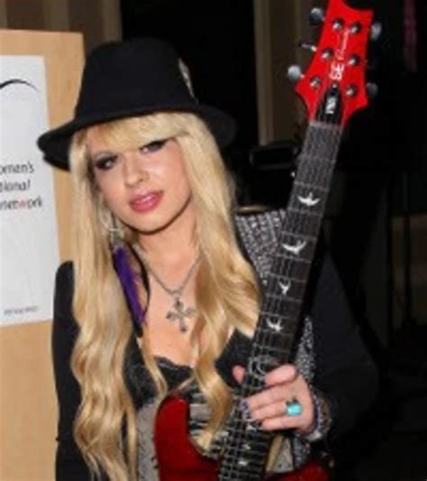 Orianthi: Guitar Queen on Working With Alice Cooper and Michael Jackson ...