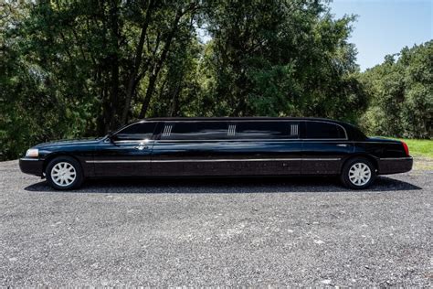 Black Lincoln Stretch Limo - ET Limos