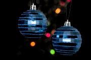 Photo of Bundle of festive glowing round party lights | Free christmas images