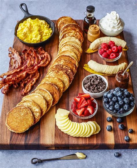 Cómo hacer tablas de tortitas dulces y saladas para elevar tu brunch ...