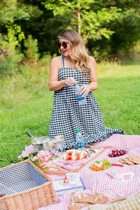 How to Have the Perfect Summer Picnic | Coffee Beans and Bobby Pins ...