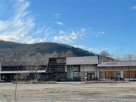 Fishkill, New York Plaza Now a Decaying Wasteland