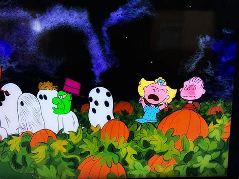 [100+] Charlie Brown Halloween Wallpapers | Wallpapers.com