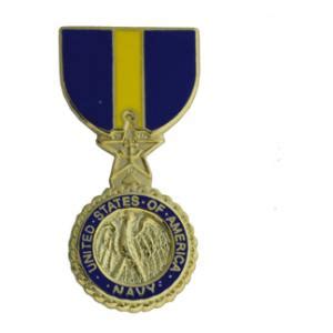 Navy Distinguished Service Medal - Navy Medals & Ribbons