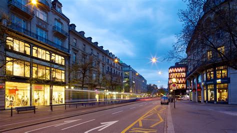 Bahnhofstrasse in Zurich, | Expedia