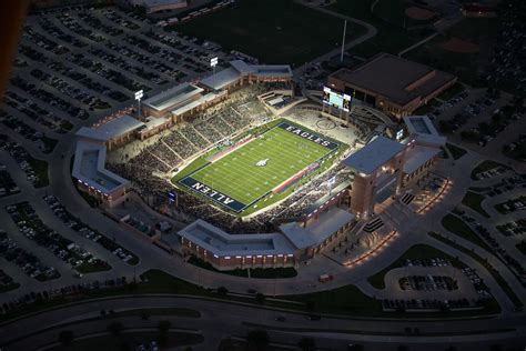 $60 Million High School Stadium Closes Indefinitely Because of 'Cracking' Concrete - Schooled in ...