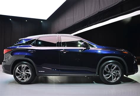 2016 Lexus RX 450h hybrid makes a bold statement at the New York Auto Show