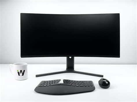 The Advantages of Curved Monitors