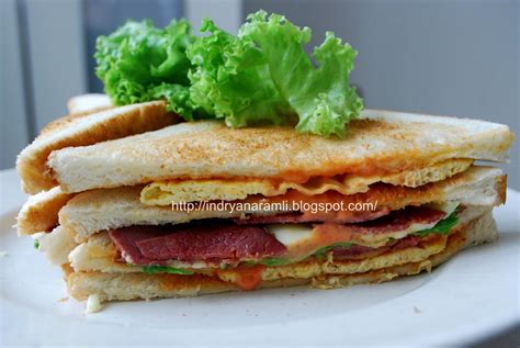 INDRYANA RAMLI: With Love 68 - Smoked Beef Sandwich