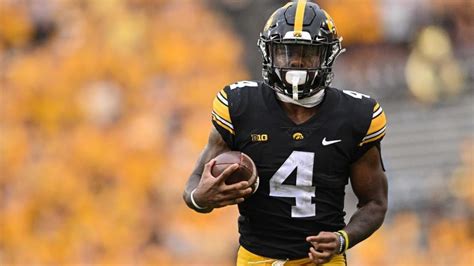 Iowa vs. Nebraska odds, line, spread: 2023 college football picks, Week 13 predictions by proven ...