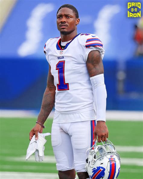 LOOK: How does Buffalo Bills WR Stefon Diggs look with number change?