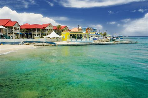 The 3 Best All-Inclusive Grand Cayman Resorts of 2022