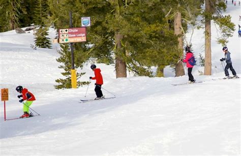 Best beginner areas at Lake Tahoe ski resorts