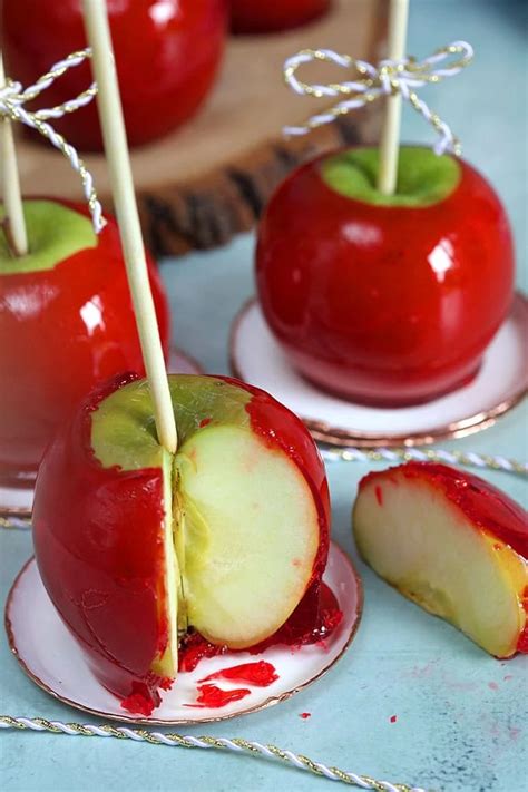 Super EASY Candy Apple Recipe // Video - The Suburban Soapbox