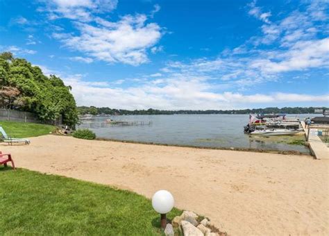 Wauconda, IL Waterfront Homes for Sale -- Property & Real Estate on the ...